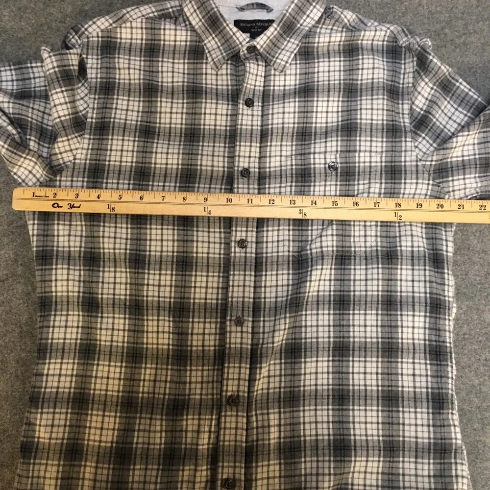 Banana Republic Button Down Shirt Mens Medium Gray Plaid Slim Fit Preppy Cozy